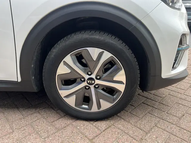 Kia e-Niro DynamicLine 64 kWh 2021 Elektrisch 24