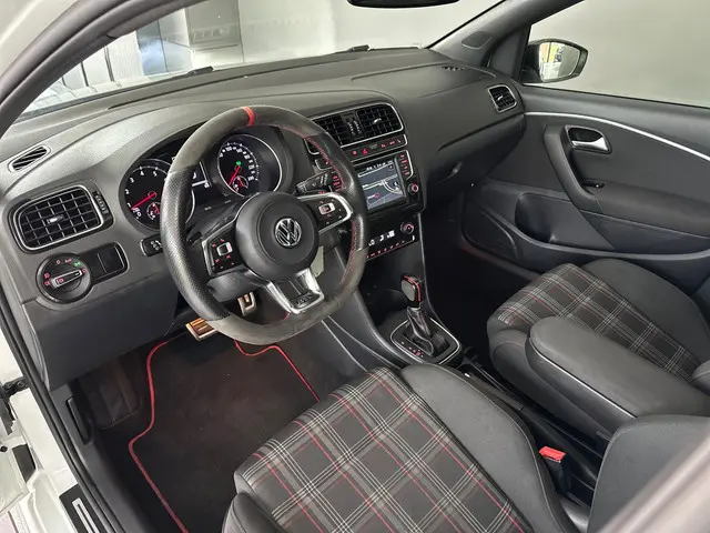 Volkswagen Polo 1.8 TSI GTI|DSG|PANO|192PK 2016 Benzine 20