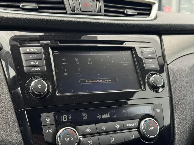 Nissan QASHQAI 1.3 DIG-T N-Connecta 2019 Benzine 18