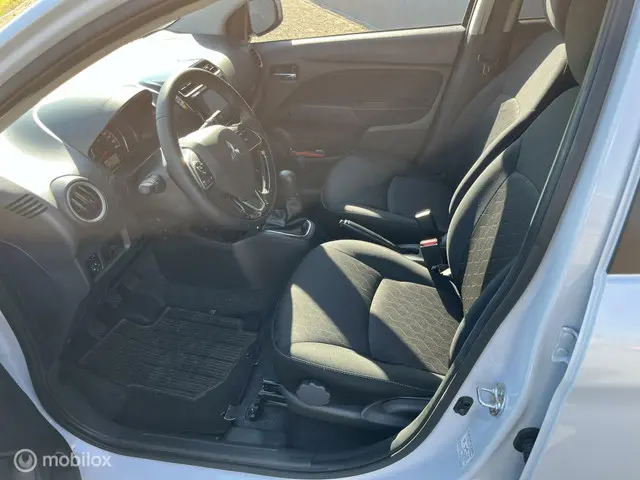 Mitsubishi Space Star 1.2 Dynamic 2023 Benzine 7