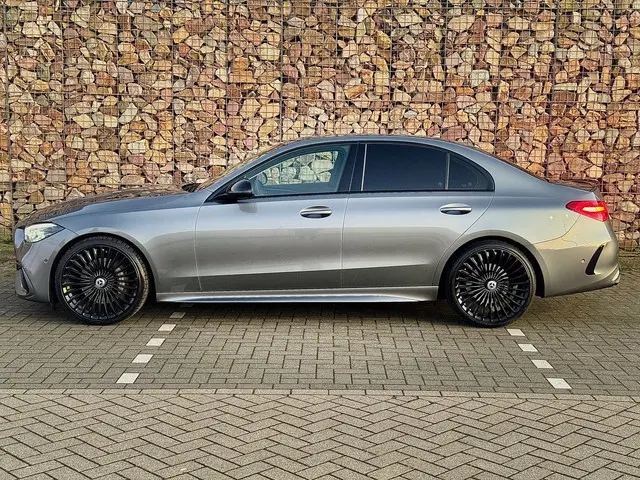 Mercedes-Benz C-Klasse 200 AMG Line 2021 Hybride Benzine 9