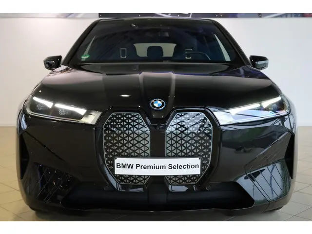 BMW iX xDrive40 2022 Elektrisch 4