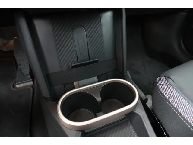 MINI 3-Deurs Cooper C 2024 Benzine 19