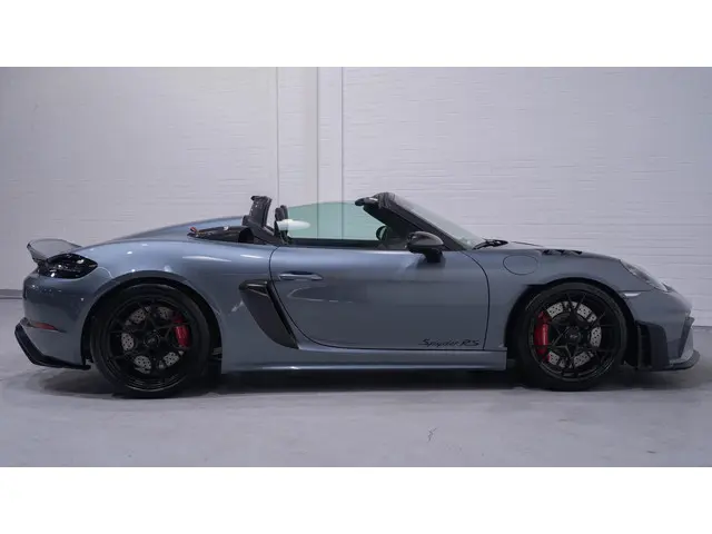 Porsche 718 Spyder RS 2024 Benzine 15