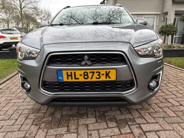 Mitsubishi ASX 1.6 Cleartec Instyle 2015 Benzine 9