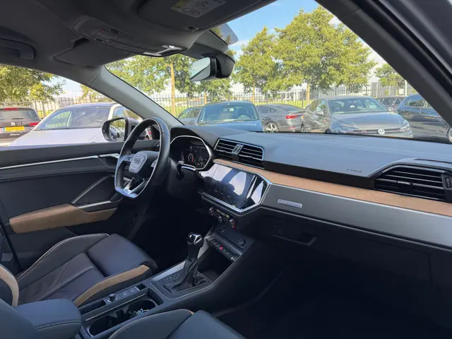 Audi Q3 35 TFSI * Leder * 360 Camera * Keyless 2020 Benzine 58