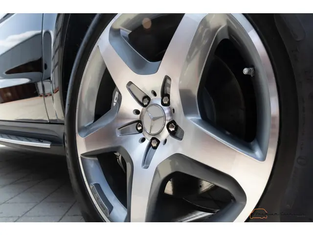 Mercedes-Benz GL AMG 63 2013 Benzine 16