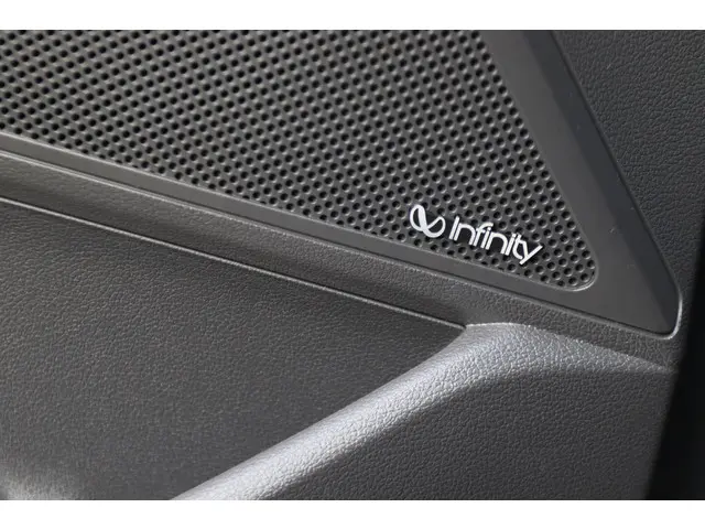 Hyundai IONIQ 1.6 GDi COMFORT AUT. 2018 Hybride Benzine 7