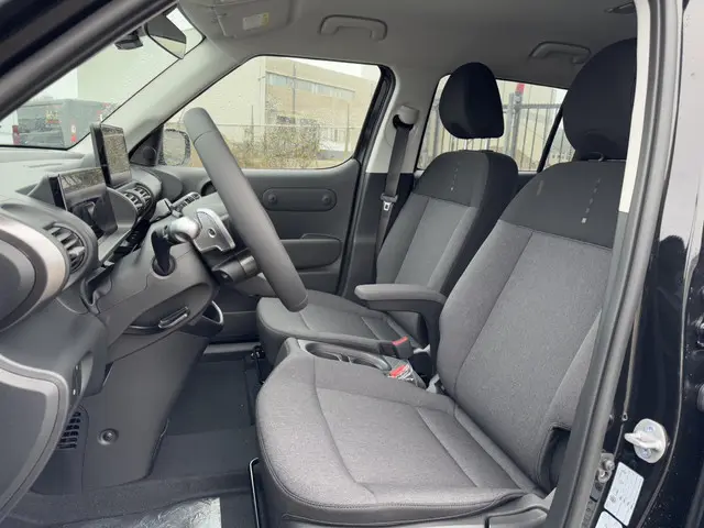 Hyundai Inster Pulse 49 kWh 2025 Elektrisch 9