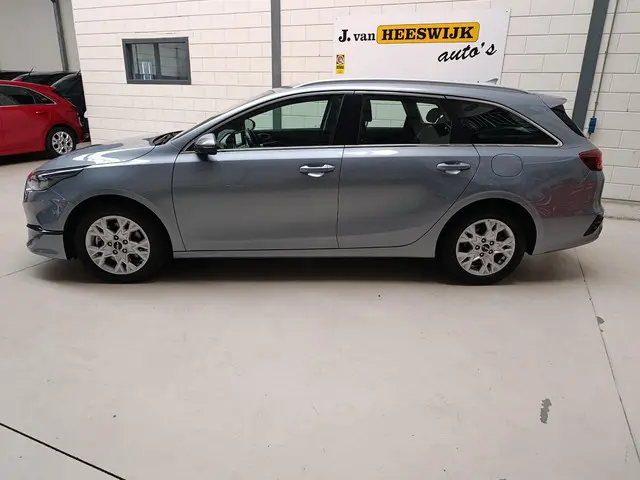 Kia Ceed Sportswagon 1.0 T-GDi DynamicLine 2022 Benzine 4