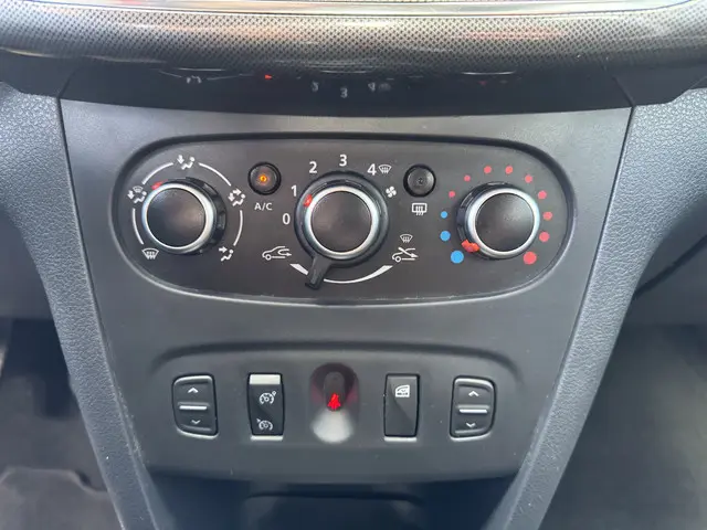 Dacia Sandero Stepway 0.9 TCe Bi-Fuel SL 2017 LPG/Gas 33