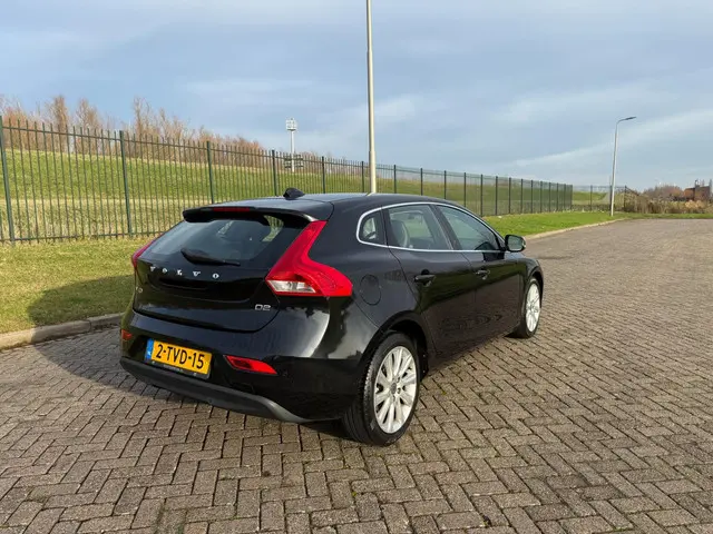 Volvo V40 1.6 D2 Summum 2014 Diesel 4