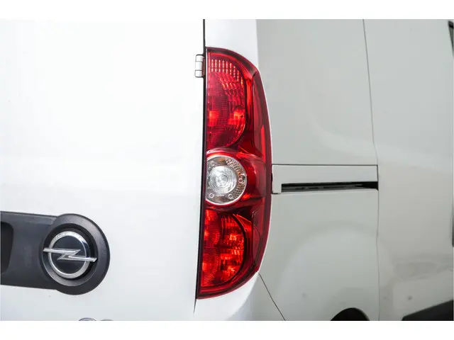 Opel Combo 1.3 CDTi L1H1 ecoFLEX Sport 2015 Diesel 25