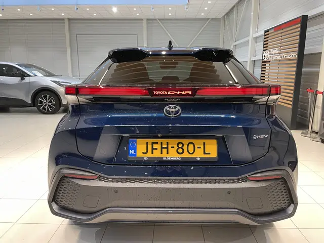 Toyota C-HR 3