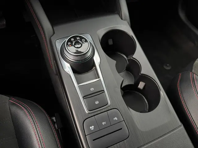 Ford Kuga 2.5 PHEV ST-Line X 2023 Hybride Benzine 15