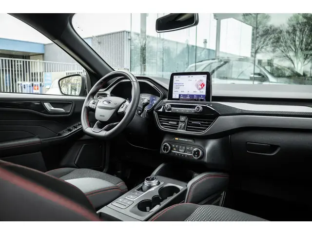 Ford Kuga 2.5 PHEV ST-Line 2023 Hybride Benzine 8