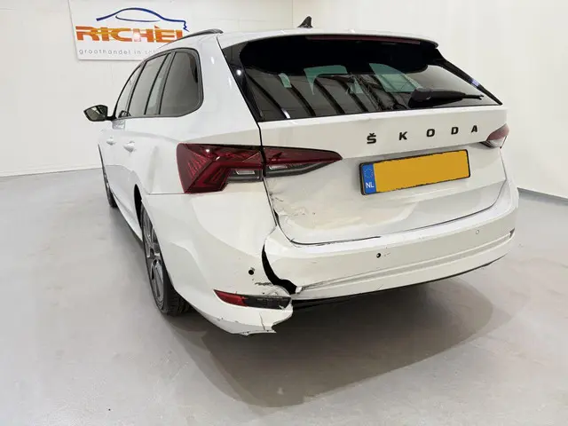 Škoda Octavia Combi 1.0 TSI MHEV Sport Aut7 2021 Benzine 4