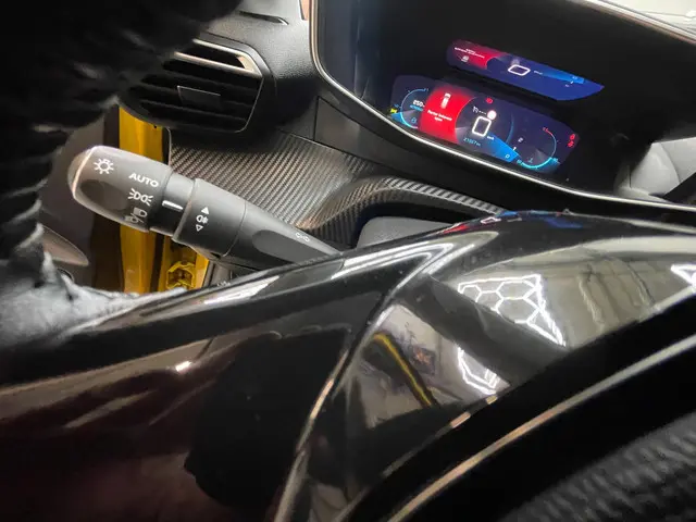 Peugeot 208 1.2 Turbo Allure 102 PK 2020 Benzine 24