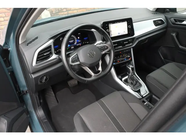 Volkswagen T-Roc 1.5 TSI Life Business 2024 Benzine 6
