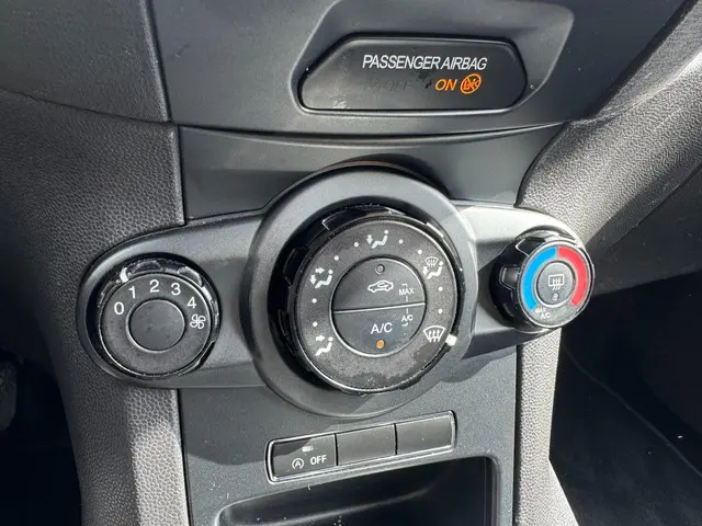 Ford Fiesta 1.0 Champion /Airco/5-Deurs/ 2013 Benzine 12