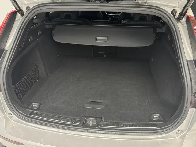 Volvo V60 2.0 B3 Plus Dark 2023 Benzine 9