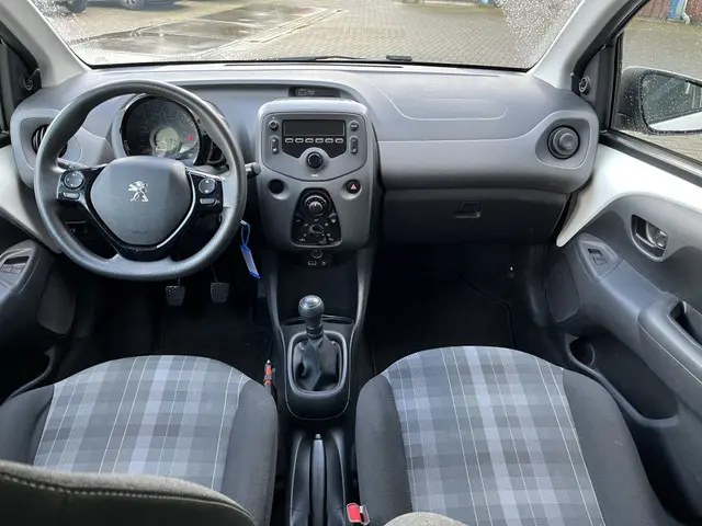 Peugeot 108 1.0 e-VTi Active 2019 Benzine 15
