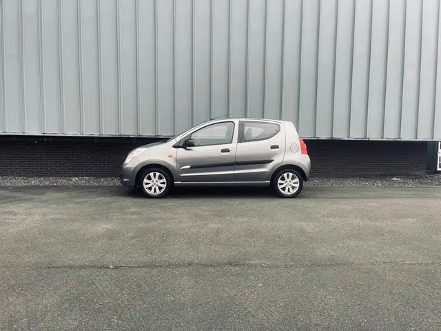 Suzuki Alto 1.0 Celebration EASSS 2015 Benzine 16