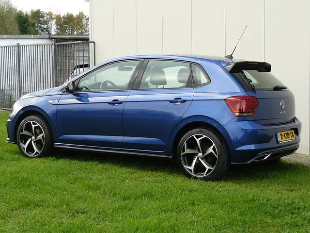 Volkswagen Polo 1.0 TSI Highline Business R 2021 Benzine 3
