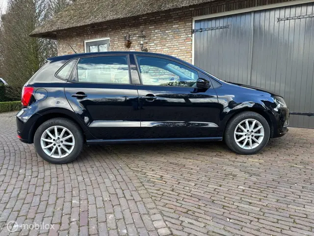 Volkswagen Polo 1.2 TSI Comfortline 2015 Benzine 6