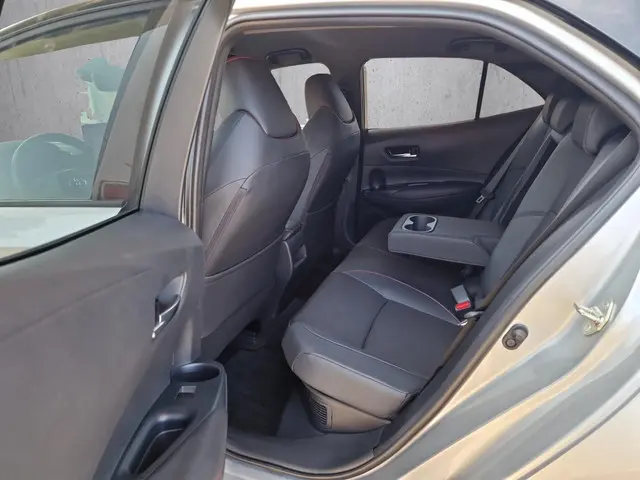 Toyota Corolla Hybrid 140 GR Sport 2023 Hybride Benzine 20