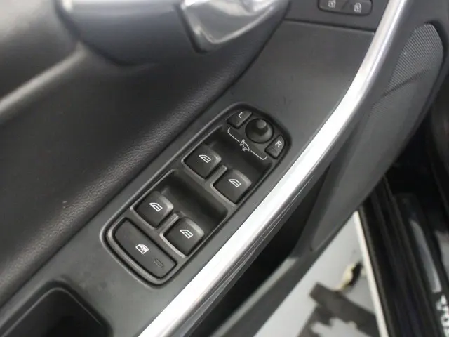 Volvo V60 2.4 D6 Twin Engine Summum 2015 Hybride Diesel 25