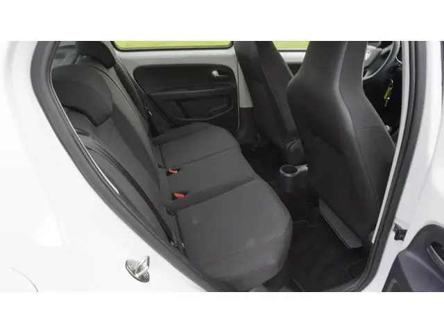 Volkswagen up! 1.0 2022 Benzine 17