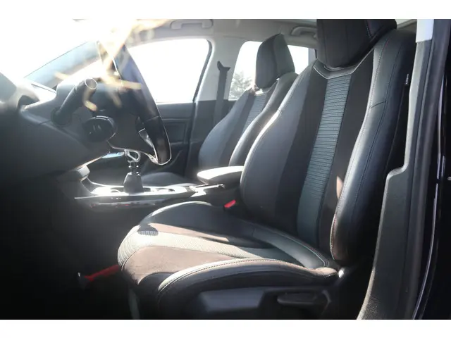 Peugeot 308 SW 1.2 PureTech Tech Edition 2019 Benzine 4