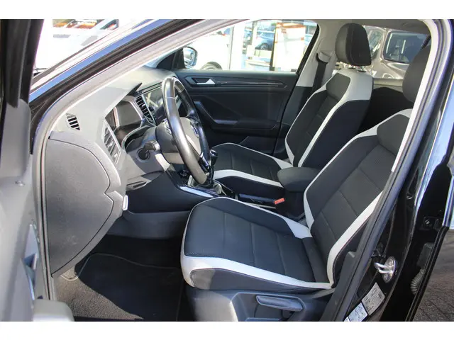 Volkswagen T-Roc 1.5 TSI Sport 2018 Benzine 27