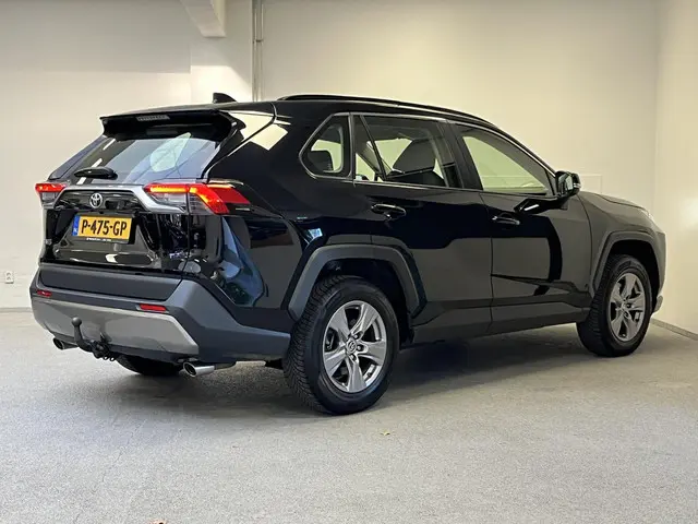 Toyota RAV4 2