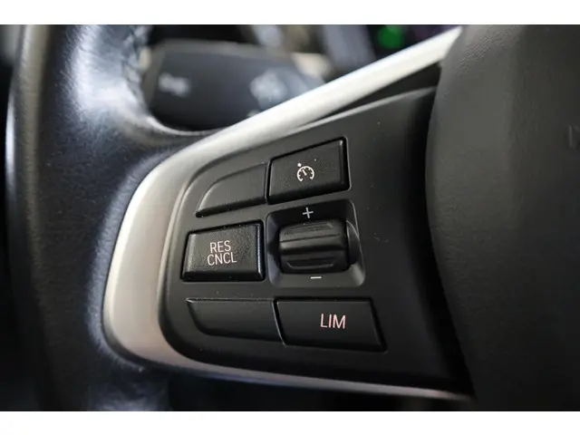 BMW X1 sDrive20i 2020 Benzine 23