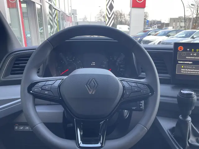 Renault Master T35 2.0 dCi 130 L2H2 Advance 2024 Diesel 3