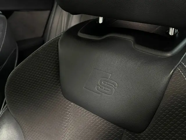 Audi A4 Avant 2.0 T MHEV Sp. Sle |PANO|STOEL 2017 Benzine 11