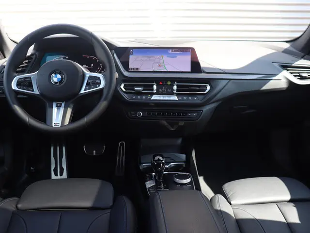 BMW 2 Serie Gran Coupé 220i 2024 Benzine 11