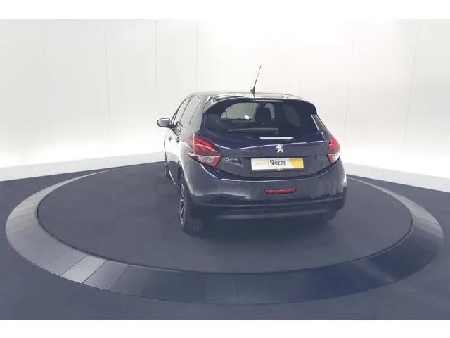 Peugeot 208 PureTech 110 Tech Edition 2018 Benzine 12