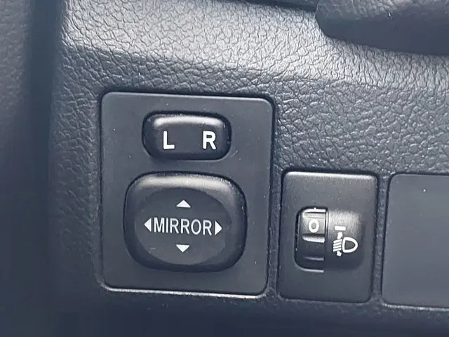 Toyota Auris 1.8 Hybrid Aspiration 2015 Hybride Benzine 13