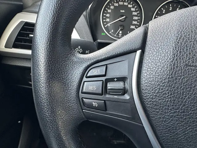 BMW 1 Serie 116i Executive 2013 Benzine 18