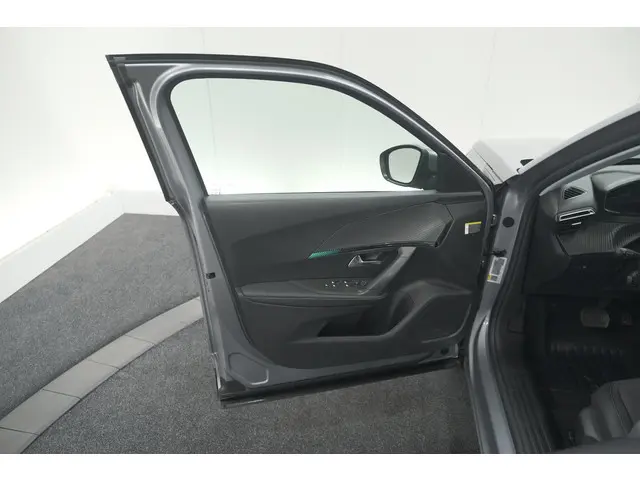 Peugeot e-2008 EV Allure 50 kWh 2021 Elektrisch 65