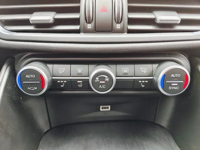 Alfa Romeo Giulia 2.0T B-Tech Super 2019 Benzine 21