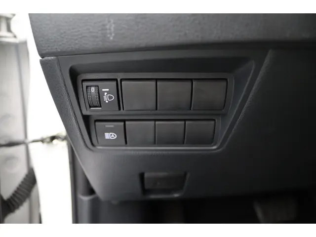 Toyota Yaris 1.5 Hybrid Active 2022 Hybride Benzine 27