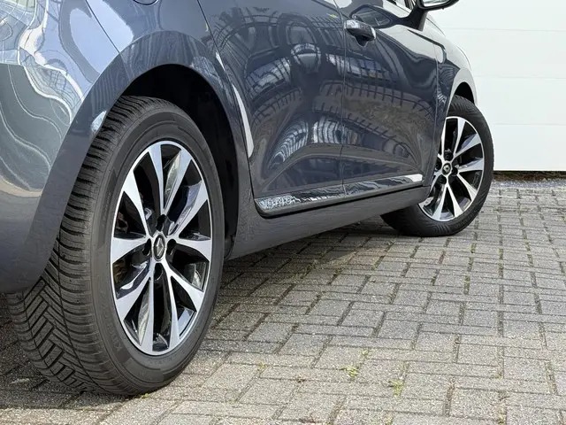 Renault Clio 1.0 TCe Intens 2020 Benzine 17