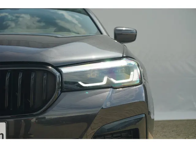 BMW 5 Serie Sedan 530i 2022 Benzine 7
