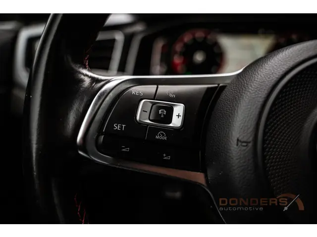 Volkswagen Polo 2.0 TSI GTI / Pano / Garantie! 2019 Benzine 33