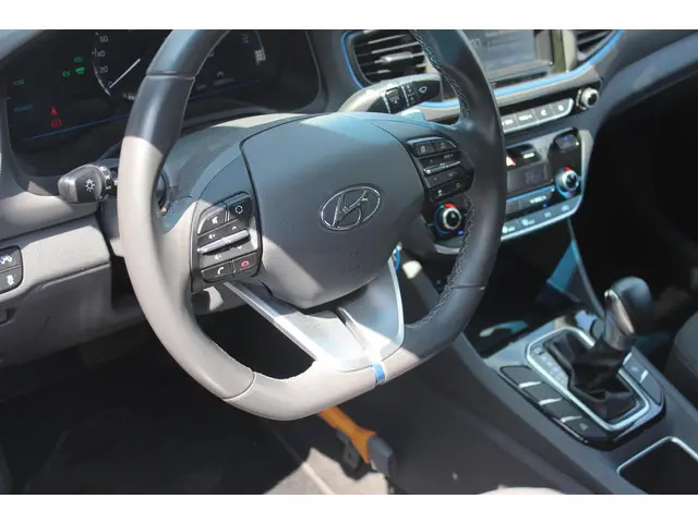 Hyundai IONIQ 1.6 GDi PHEV i-Motion 2019 Hybride Benzine 16