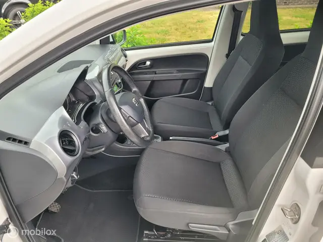 SEAT Mii 1.0 Sport Dynamic,5 deurs, airco 2015 Benzine 11